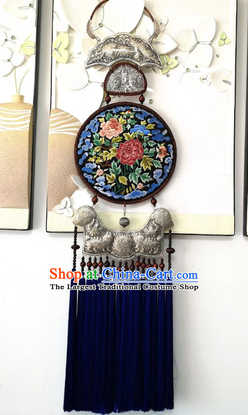 China Miao Ethnic Silver Carving Necklace National Embroidered Jewelry Accessories Handmade Royalblue Tassel Necklet