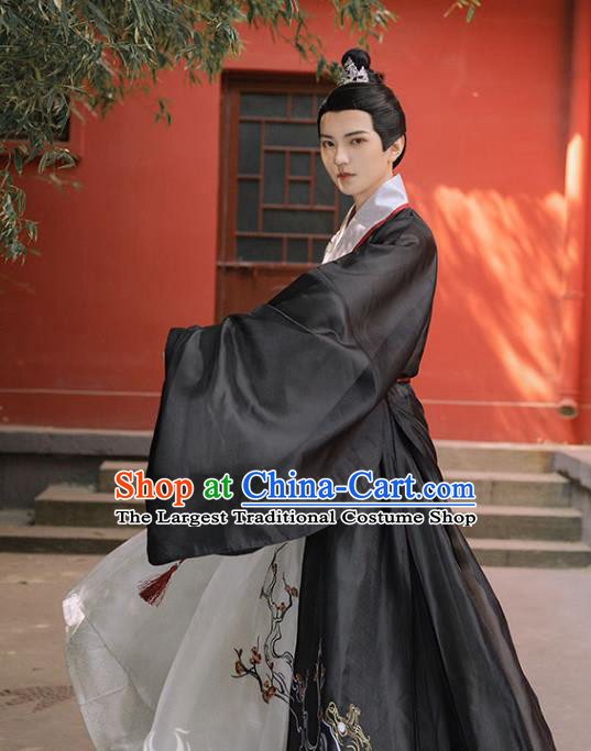 Chinese Ancient Childe Embroidered Black Robe Traditional Hanfu Apparel Ming Dynasty Swordsman Historical Costume for Men