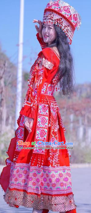 China Travel Photography Red Dress Miao Ethnic Bride Costumes Nationality Women Wedding Clothing with Headwear