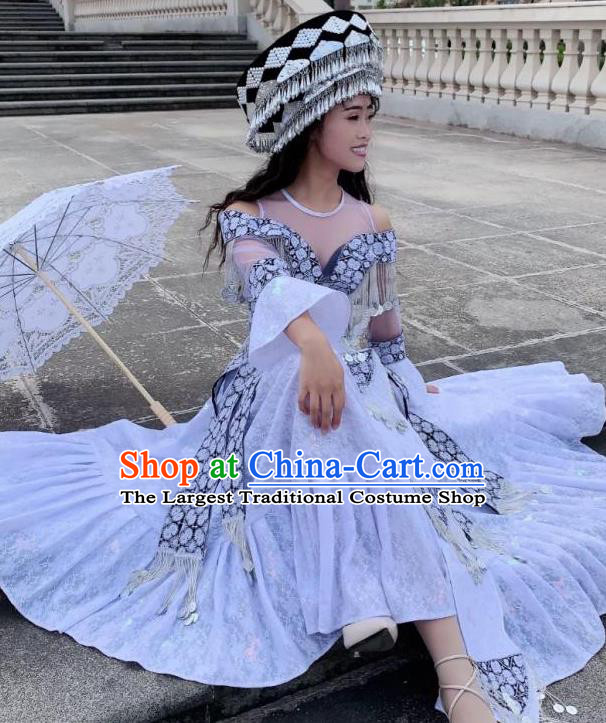 China Travel Photography White Dress Ethnic Clothing Miao Minority Costumes with Hat for Women