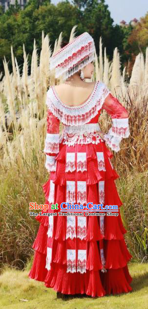 China Yunnan Wedding Costumes Red Blouse and Long Skirt Miao Ethnic Women Travel Photography Fashion with Headdress