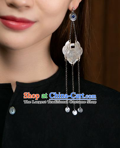 China Traditional Retro Longevity Lock Tassel Earrings Handmade Jewelry Silver Ear Accessories