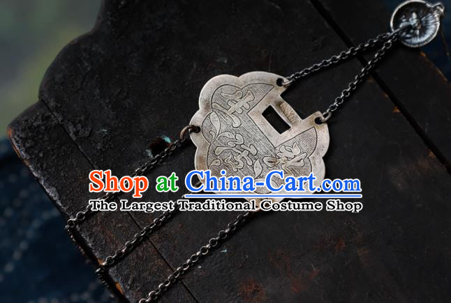 China Traditional Retro Longevity Lock Tassel Earrings Handmade Jewelry Silver Ear Accessories