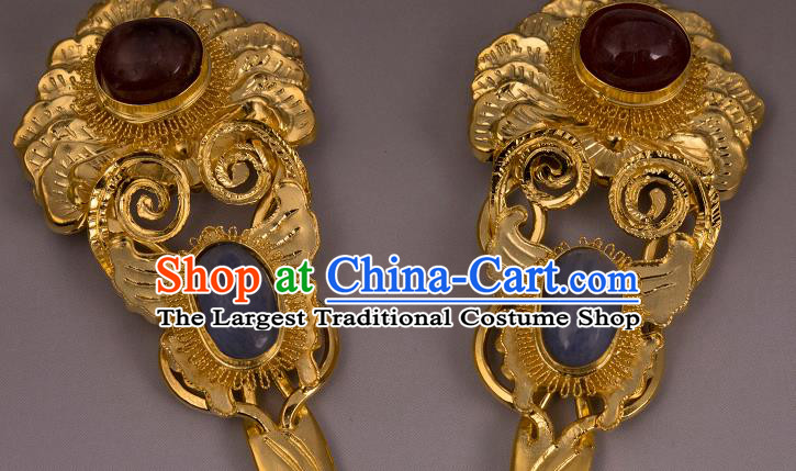 China Ancient Queen Golden Butterfly Hairpin Handmade Hair Accessories Traditional Ming Dynasty Court Gems Hair Stick