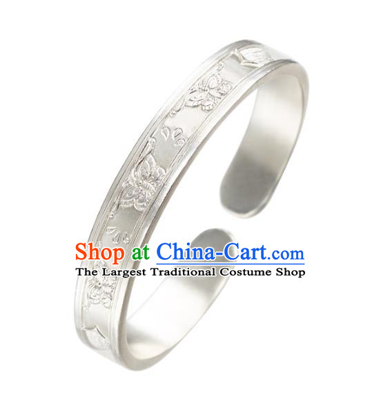 China Handmade Ancient Court Princess Silver Carving Butterfly Bracelet National Jewelry Accessories
