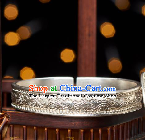China Handmade Wedding Bracelet Carving Cloud Silver Jewelry Accessories