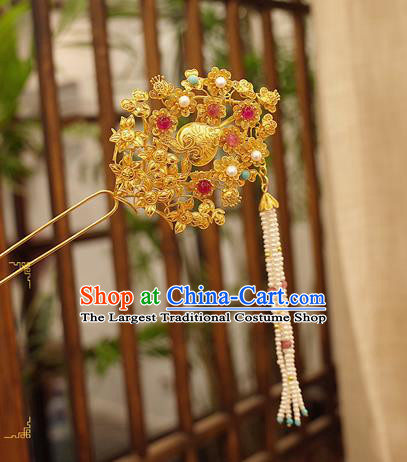 China Ancient Ming Dynasty Golden Peach Blossom Hair Stick Court Hair Accessories Traditional Handmade Pearls Tassel Hairpin