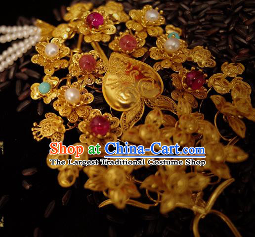 China Ancient Ming Dynasty Golden Peach Blossom Hair Stick Court Hair Accessories Traditional Handmade Pearls Tassel Hairpin