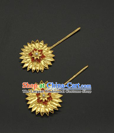 China Tang Dynasty Hair Stick Ancient Court Hair Accessories Traditional Handmade Golden Chrysanthemum Hairpin