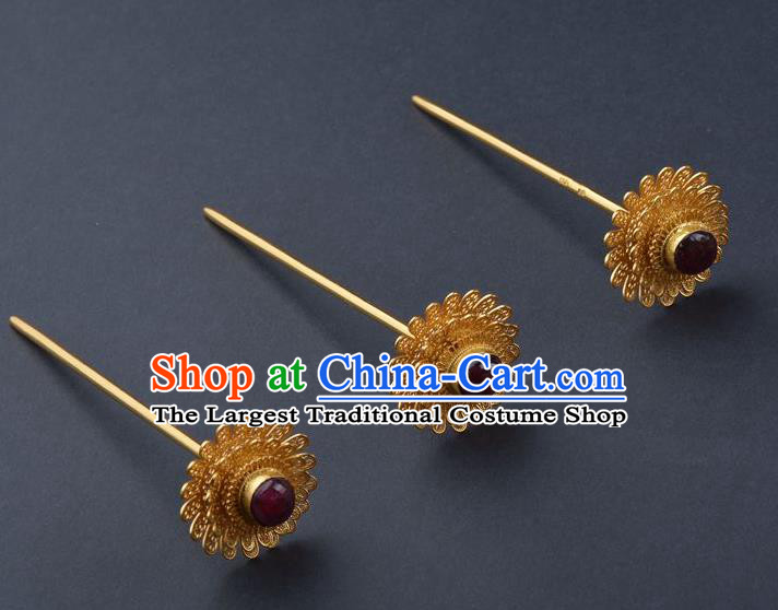 China Traditional Ming Dynasty Palace Hairpin Ancient Empress Golden Flower Hair Stick Handmade Ruby Hair Jewelry