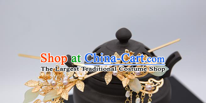 China Ming Dynasty Golden Leaf Hair Stick Traditional Hanfu Hair Accessories Ancient Empress Tassel Hairpin