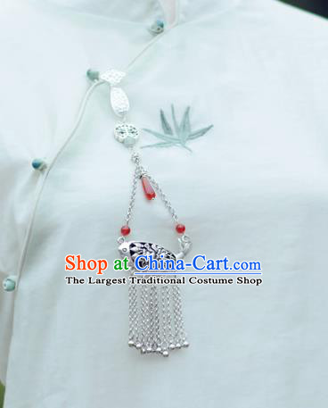 Chinese Silver Carving Fish Tassel Pendant Handmade Breastpin Cheongsam Brooch Jewelry Traditional Collar Accessories