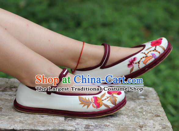 Chinese Handmade Embroidered White Cloth Shoes Hanfu Shoes Traditional National Shoes for Women