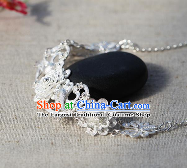 Chinese Traditional Miao Nationality Silver Carving Longevity Lock Handmade Ethnic Necklace Accessories for Women