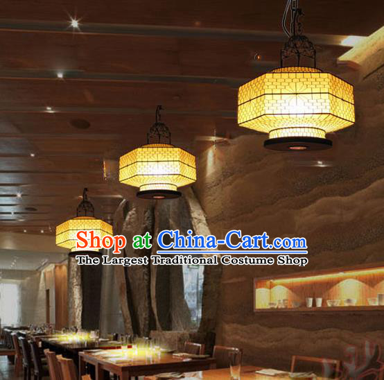 Chinese Traditional Handmade Iron Woven Yellow Ceiling Lantern New Year Palace Lamp