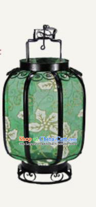 Chinese Traditional Handmade Printing Leaf Green Palace Lantern New Year Iron Ceiling Lamp