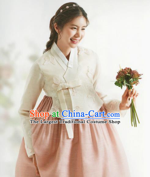 Korean Traditional Hanbok Bride Embroidered White Blouse and Pink Dress Outfits Asian Korea Wedding Fashion Costume for Women