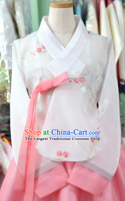Korean Traditional Garment Bride Mother Hanbok Embroidered White Blouse and Pink Dress Outfits Asian Korea Fashion Costume for Women