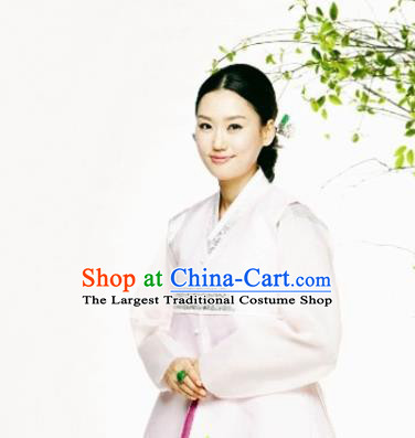 Korean Traditional Court Hanbok Garment White Vest Blouse and Rosy Dress Asian Korea Fashion Costume for Women