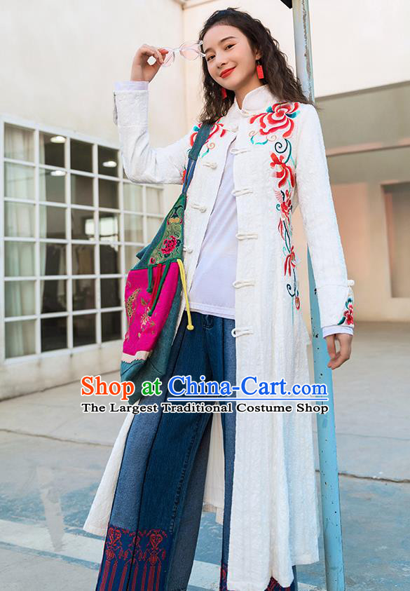 Chinese Traditional Embroidered White Dust Coat National Overcoat Costumes for Women