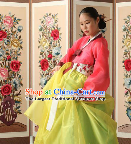 Korean Traditional Court Queen Hanbok Rosy Blouse and Yellow Dress Garment Asian Korea Fashion Costume for Women