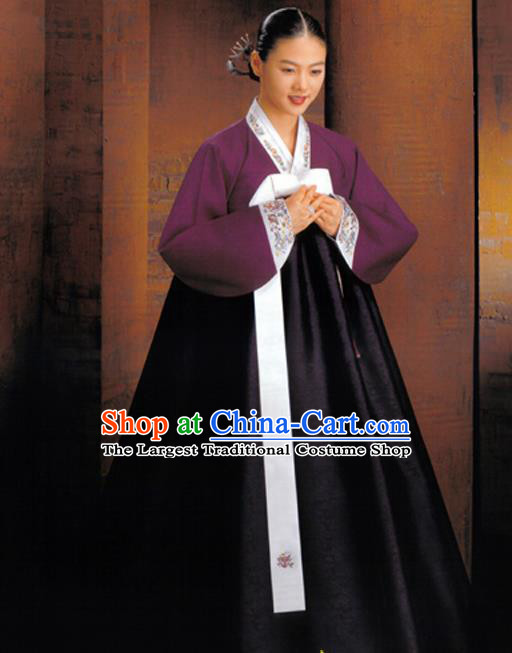Korean Traditional Mother Hanbok Purple Blouse and Black Dress Garment Asian Korea Fashion Costume for Women