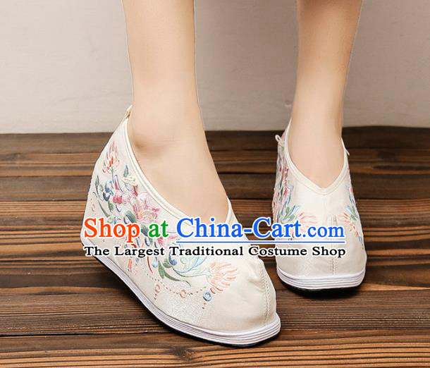 Asian Chinese Traditional Embroidered Beige Shoes Princess Shoes Opera Shoes Hanfu Shoes for Women