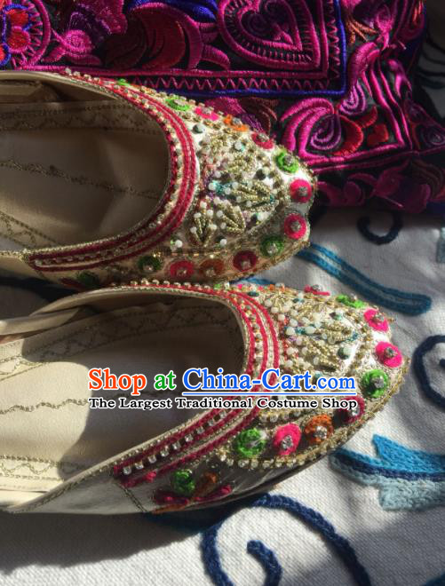 Asian India Traditional Embroidered Beads White Shoes Indian Handmade Shoes for Women