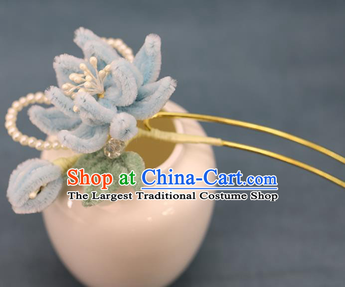 Traditional Chinese Handmade Blue Velvet Lotus Hairpin Headdress Ancient Hanfu Hair Accessories for Women