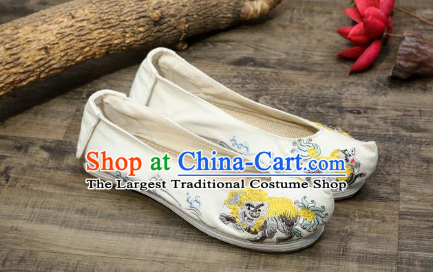 Chinese Embroidered Lion White Shoes Hanfu Shoes Women Shoes Opera Shoes Princess Shoes