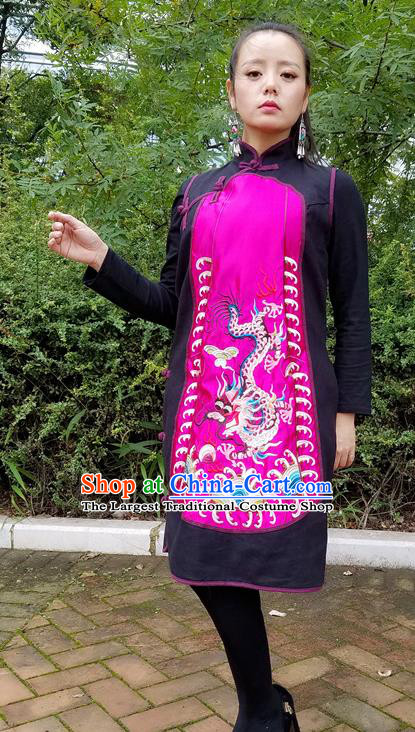 Traditional Chinese Embroidered Dragon Rosy Dress National Sleeveless Cheongsam Costume for Women