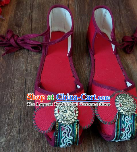 Traditional Chinese Ethnic Bride Embroidered Red Shoes Handmade Yunnan National Shoes Hanfu Shoes for Women