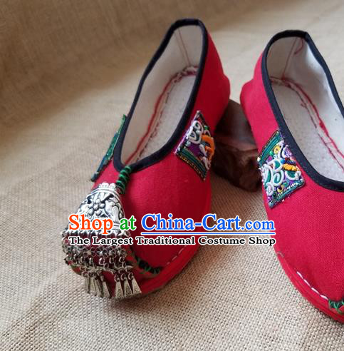Traditional Chinese Handmade Ethnic Silver Tassel Red Shoes Yunnan National Shoes Embroidered Shoes for Women