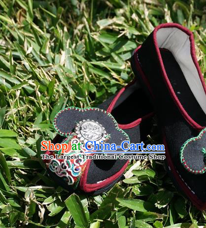 Traditional Chinese Handmade Ethnic Black Shoes Yunnan National Carving Silver Shoes Embroidered Shoes for Women