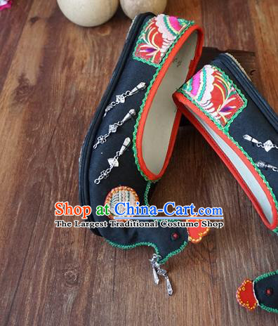 Traditional Chinese Ethnic Black Mandarin Duck Shoes Embroidered Shoes Yunnan National Shoes for Women