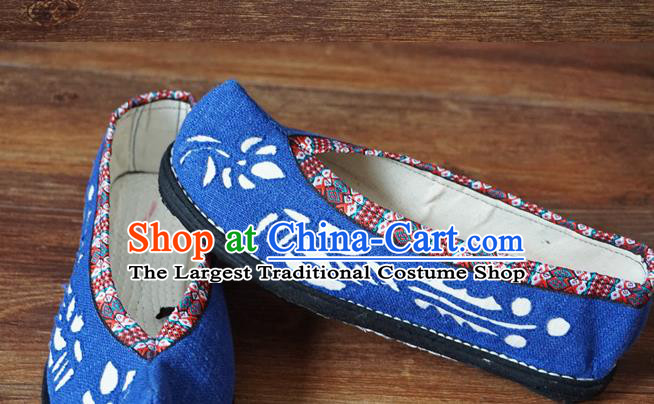 Traditional Chinese Yunnan Ethnic Blue Cloth Shoes Handmade National Shoes Hanfu Dress for Women