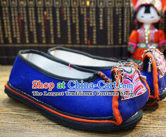 Traditional Chinese Ethnic Embroidered Blue Shoes Handmade Yunnan National Shoes Hanfu Dress for Women