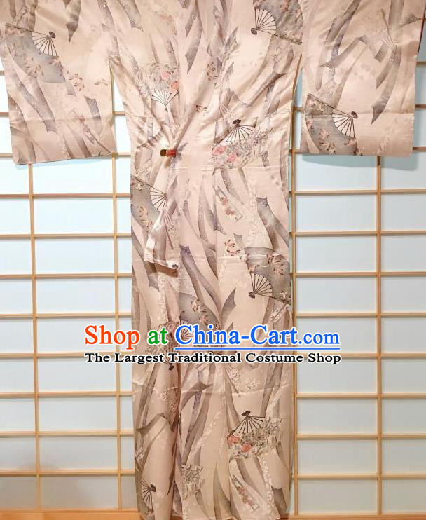 Traditional Japanese Geisha Printing Chrysanthemum Fan Beige Furisode Kimono Japan Yukata Dress Costume for Women