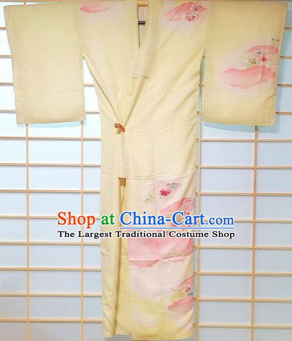 Traditional Japanese Yellow Tsukesage Kimono Japan Classical Chrysanthemum Pattern Yukata Dress Costume for Women