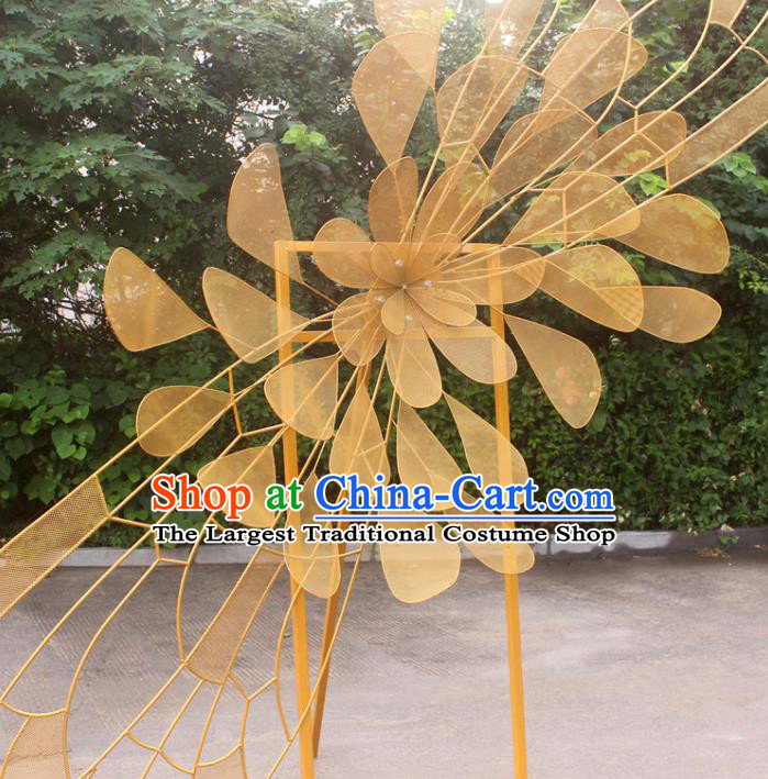 Handmade Chinese Golden Iron Art Flower Folding Screens Traditional Wedding Decoration