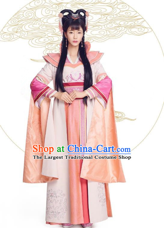 Chinese Historical Drama The Eternal Love Ancient Noble Lady Zhao Qingyun Costume and Headpiece for Women