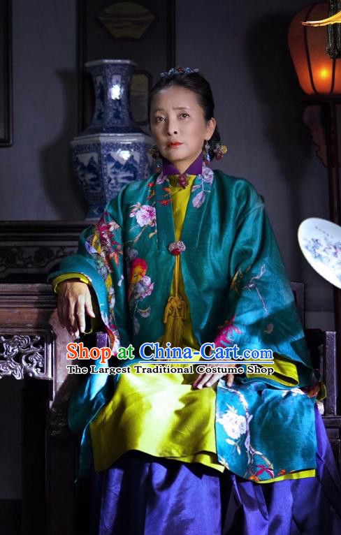 Chinese Ancient Ming Dynasty Noble Dame Yang Dress Historical Drama The Dark Lord Costume and Headpiece for Women