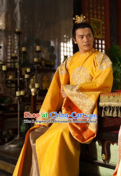 Chinese Ancient Crown Prince Hanfu Clothing and Hairdo Crown Drama The World of Love King Zongzheng Fenglin Golden Costumes Apparels