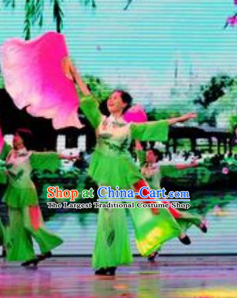 Chinese Flying Kites Folk Dance Green Outfits Traditional Fan Dance Stage Performance Costume for Women