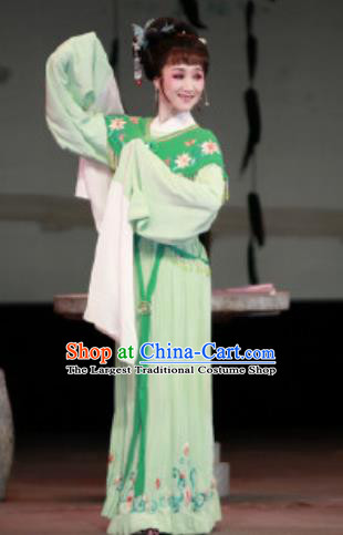 Chinese Shaoxing Opera Young Beauty Hua Tan Costumes Yue Opera Diva The Wrong Red Silk Apparels Garment Female Green Dress and Hair Accessories