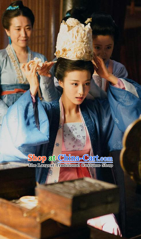Chinese Song Dynasty Court Lady Historical Costumes and Headdress Drama Serenade of Peaceful Joy Ancient Noble Consort Zhang Bihan Dress Apparels
