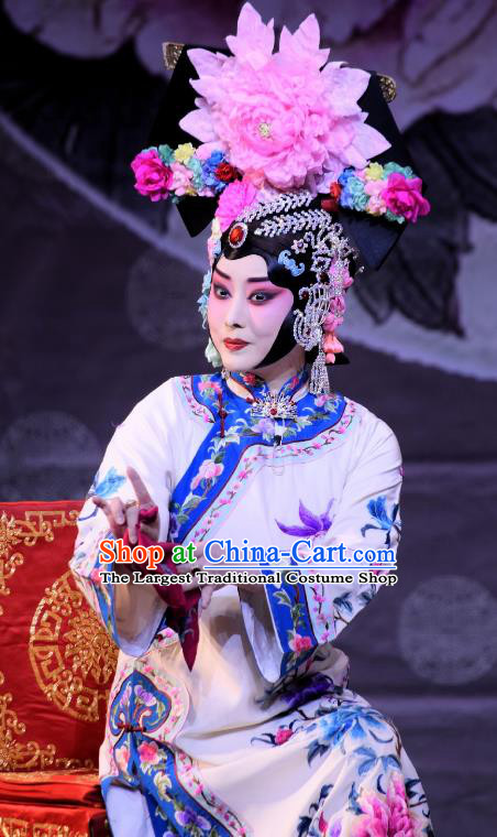 Chinese Beijing Opera Young Female Apparels Costumes and Headpieces Hong Zong Lie Ma Traditional Peking Opera Hua Tan Princess Daizhan Dress Garment