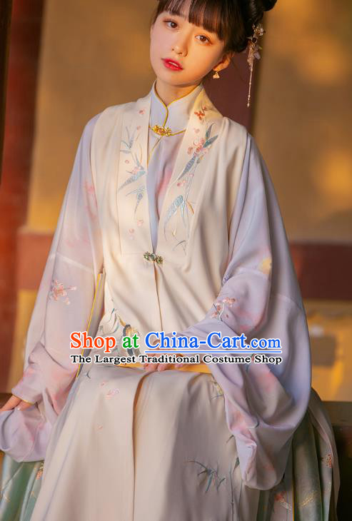Chinese Traditional Ming Dynasty Noble Princess Embroidered Hanfu Dress Ancient Patrician Lady Apparels Historical Costumes