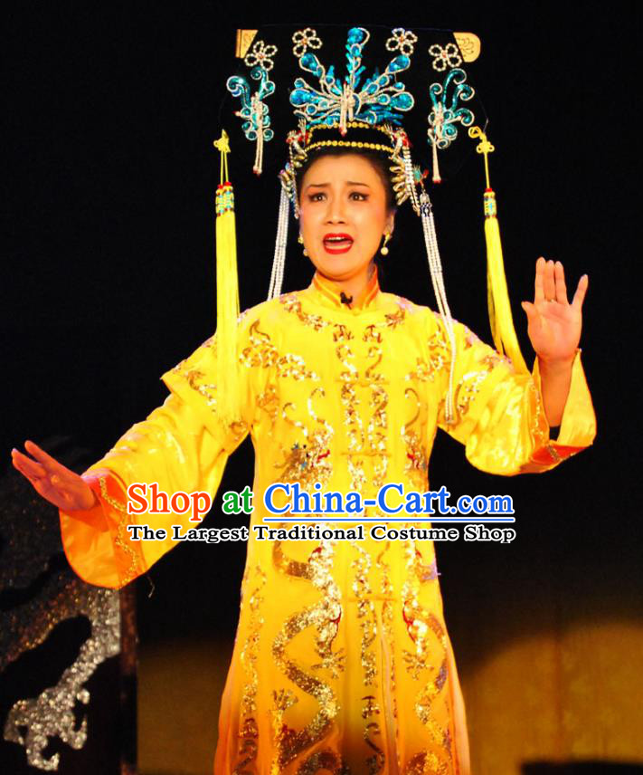 Chinese Beijing Opera Queen Garment Costumes and Headdress Shao Nian Tian Zi Traditional Qu Opera Hua Tan Apparels Qing Dynasty Imperial Empress Yellow Dress