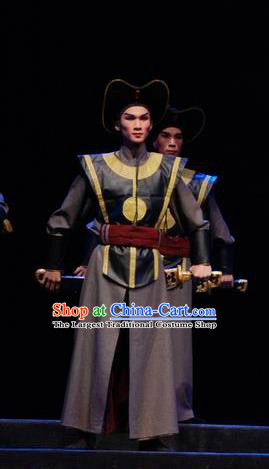 Empress Zhou the Lesser Chinese Guangdong Opera Wusheng Apparels Costumes and Headpieces Traditional Cantonese Opera Warrior Garment Soldier Clothing